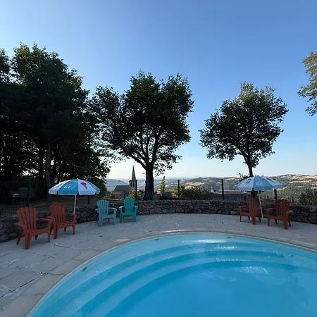 Avec Piscine Sur Le Chemin De Compostelle * Golinhac