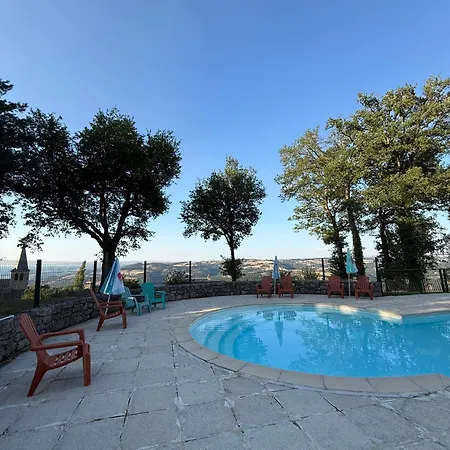 Avec Piscine Sur Le Chemin De Compostelle