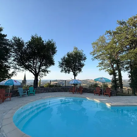 Campsite Avec Piscine Sur Le Chemin De Compostelle Golinhac