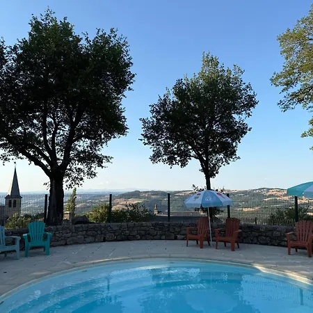 Avec Piscine Sur Le Chemin De Compostelle